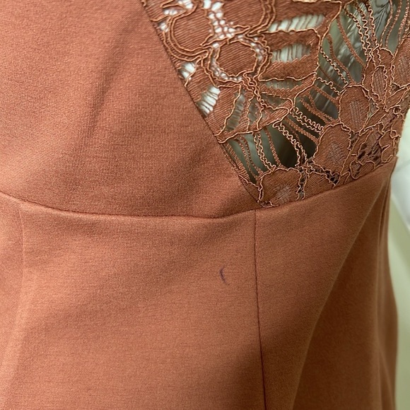 ASTR Sz S Body Con Stretch with Lace Racerback Coral Cedar Dress - Picture 4 of 8